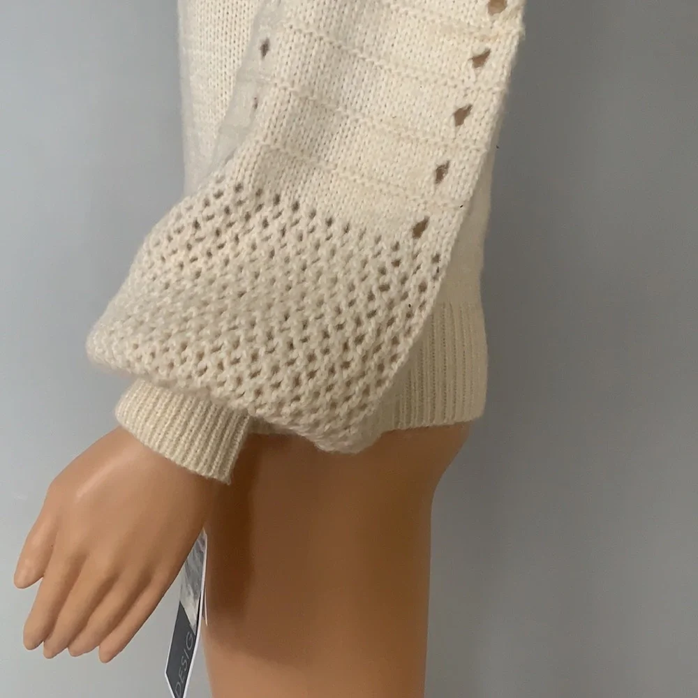Sweater - Picture 6 of 9